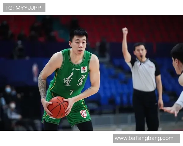 张镇麟伤病困扰季后赛表现骤降攻防两端均显低迷